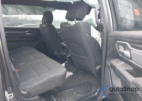 2021 Ram 1500 Big Horn 4X4 5'7 Box из США, поврежденный, VIN 1C6SRFFT7MN520750